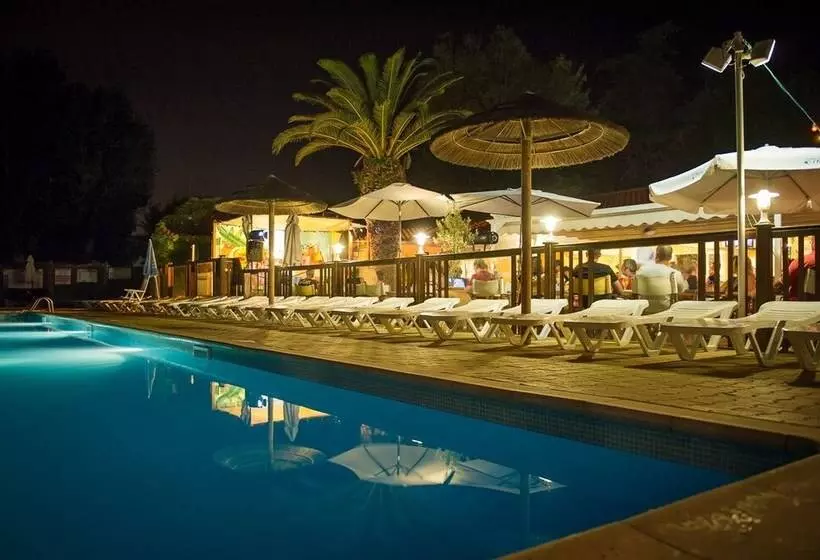 Hotelli Camping L Oasis Et Le California