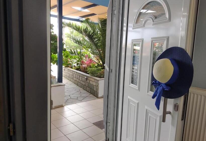 Отель Celeste Deluxe Apartments