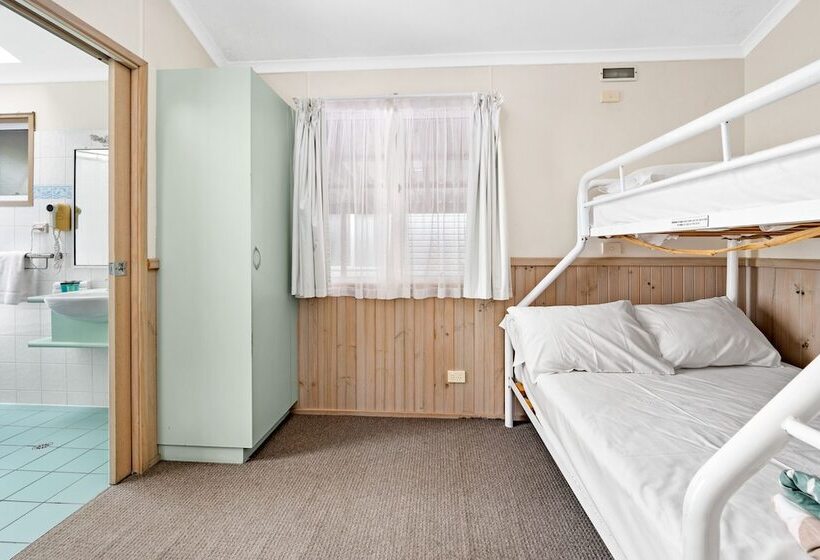 בית מלון כפרי Koala Shores Holiday Park