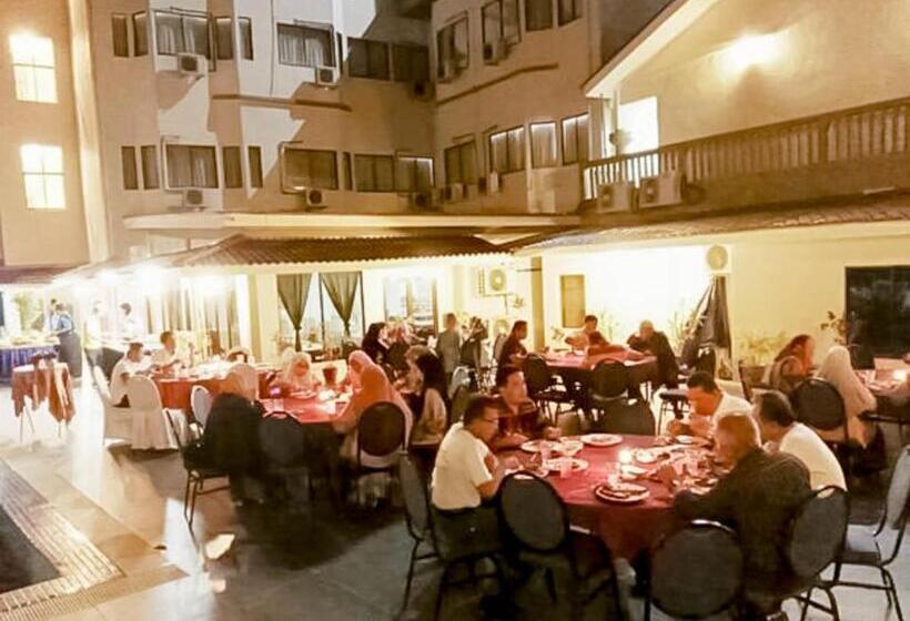 בית מלון כפרי Myangkasa Akademi & Resort Langkawi