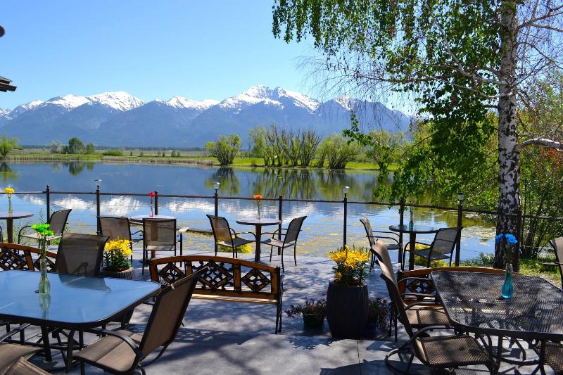 فندق Ninepipes Lodge