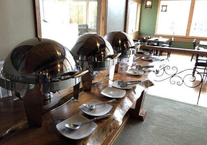 فندق Ninepipes Lodge