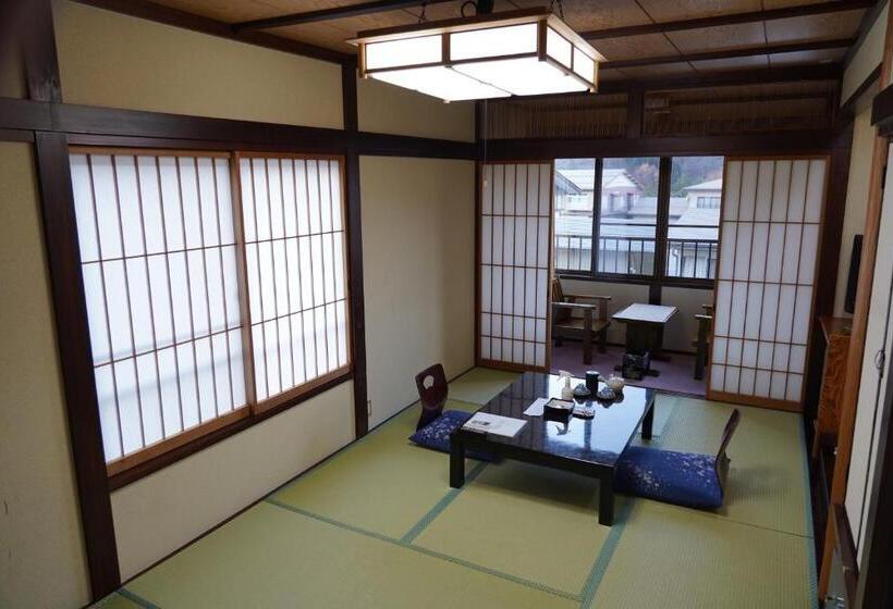 בית מלון כפרי Oyado Eitaro