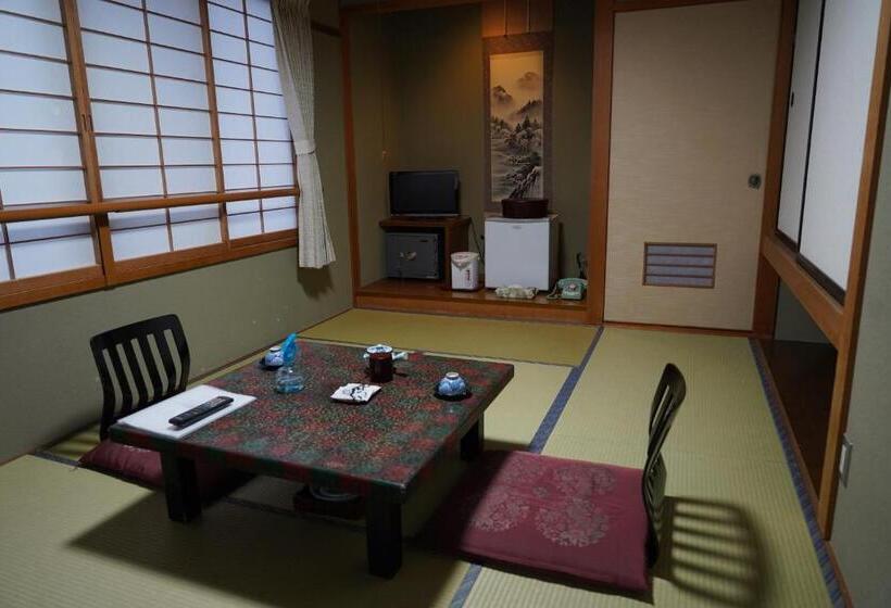 בית מלון כפרי Oyado Eitaro