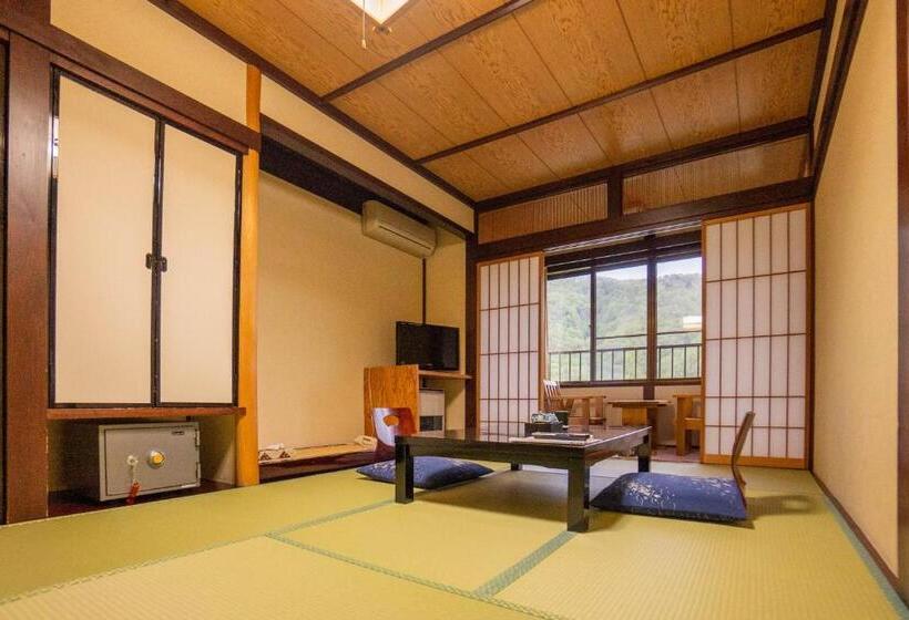 בית מלון כפרי Oyado Eitaro