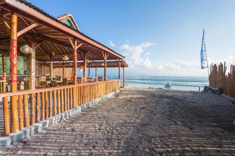 فندق Road Beach Premier