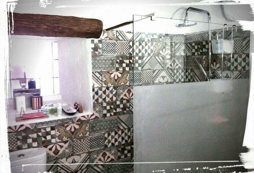 Cueva Romana, Adults Only Cave House