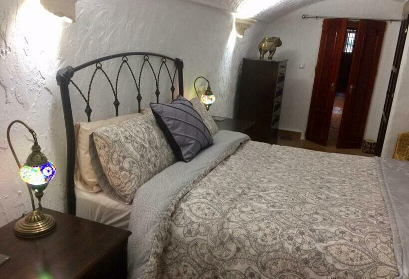 Cueva Romana, Adults Only Cave House