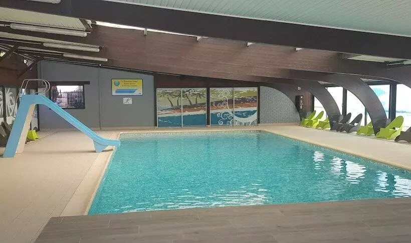 هتل Camping Abri De Camargue