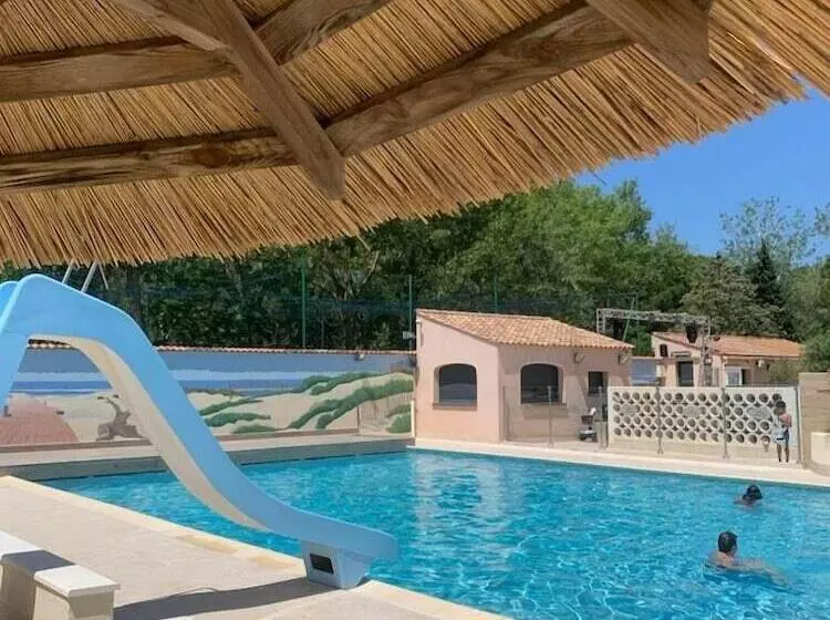 هتل Camping Abri De Camargue