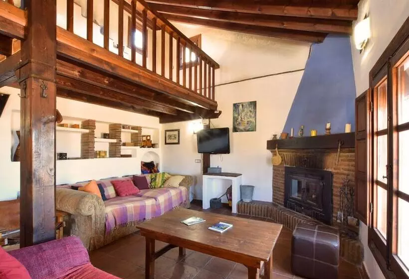 Lovely Cottage In Alcaucín Near Sierra Tejeda Natural Park