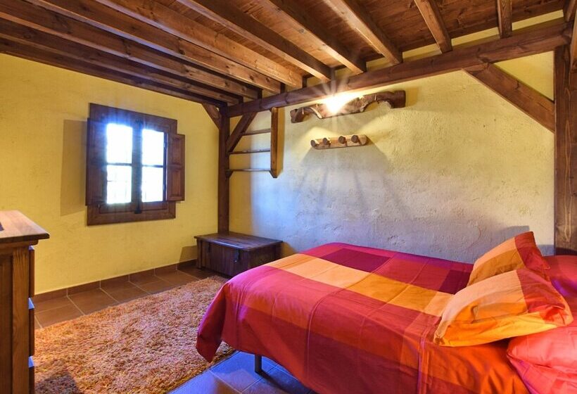 Lovely Cottage In Alcaucín Near Sierra Tejeda Natural Park