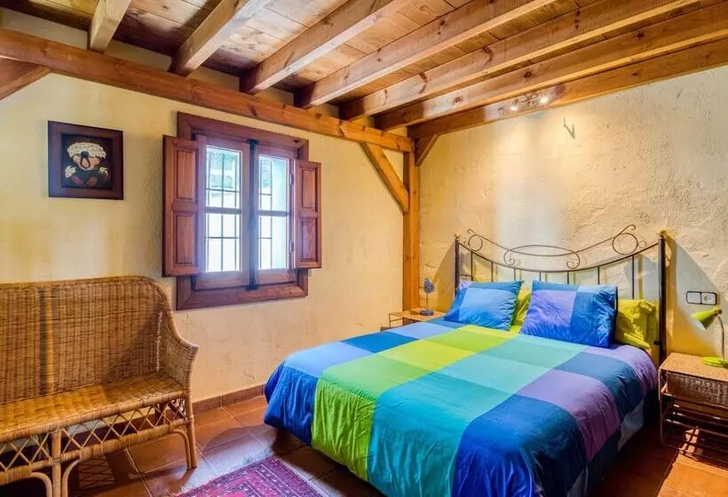 Lovely Cottage In Alcaucín Near Sierra Tejeda Natural Park