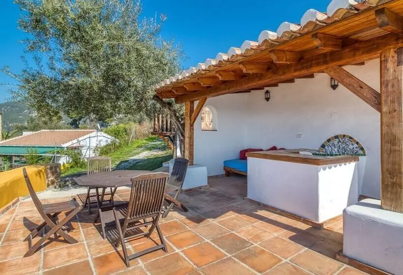 Lovely Cottage In Alcaucín Near Sierra Tejeda Natural Park