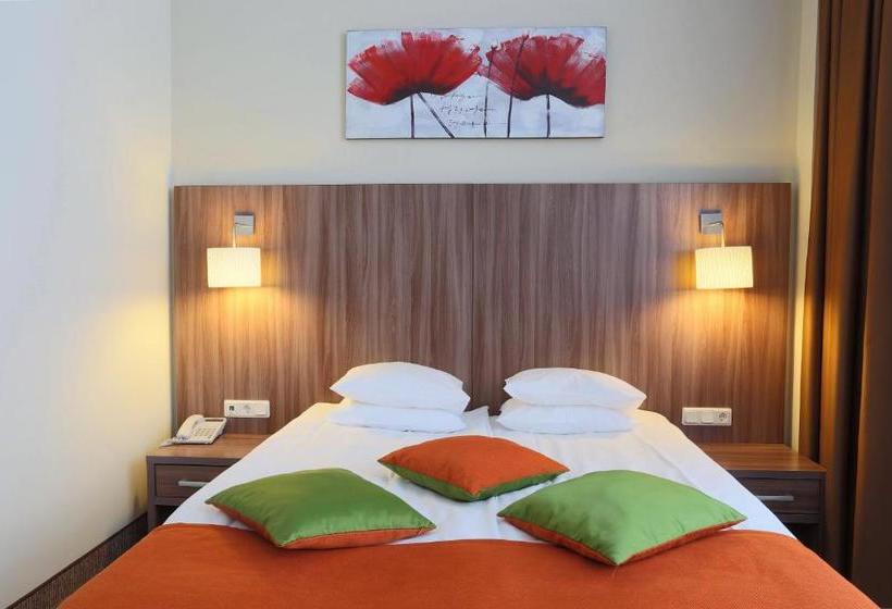 בית מלון כפרי Arena Spa