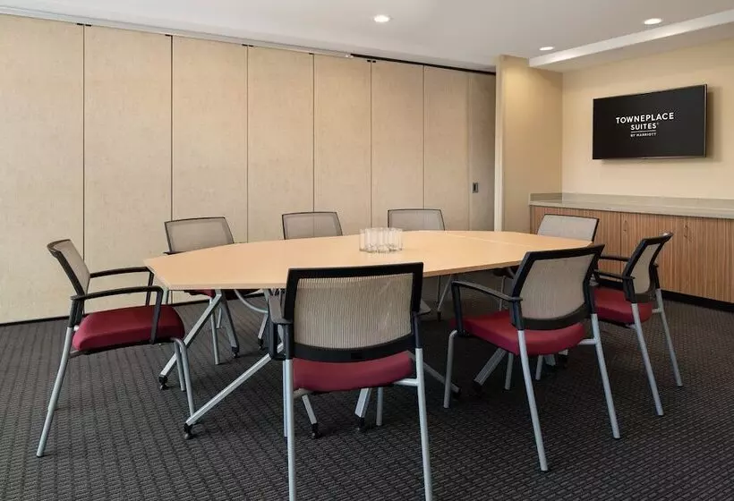 ホテル Towneplace Suites Fresno Clovis