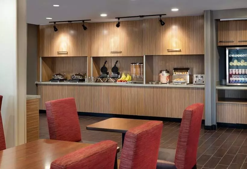 ホテル Towneplace Suites Fresno Clovis