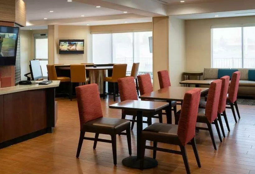 ホテル Towneplace Suites Fresno Clovis