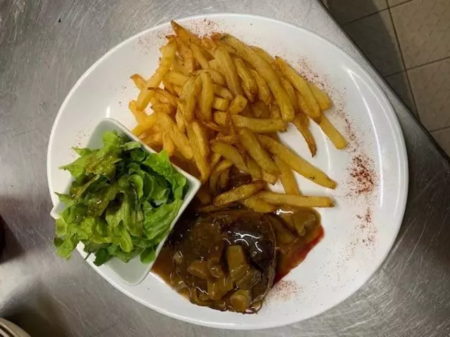 Kinoux’s Hotel Restaurant