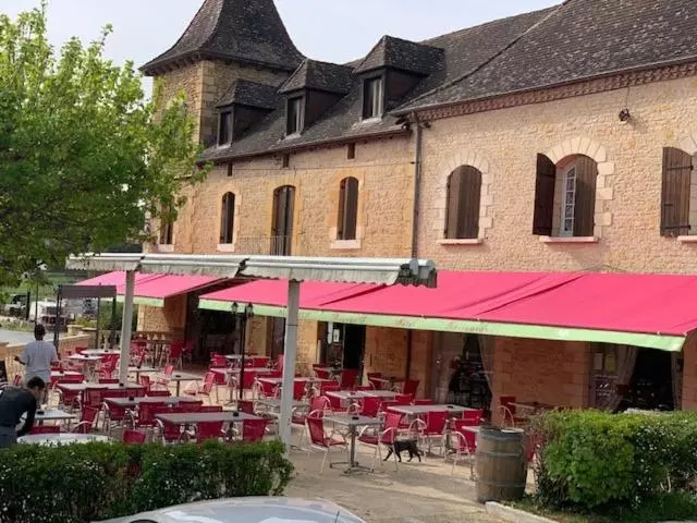 Kinoux’s Hotel Restaurant