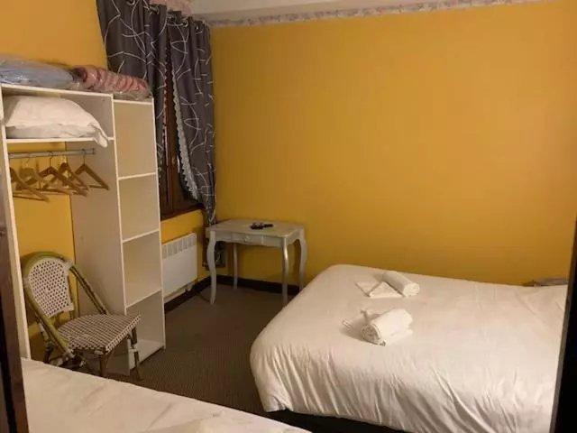 Kinoux’s Hotel Restaurant