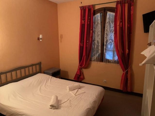 Kinoux’s Hotel Restaurant