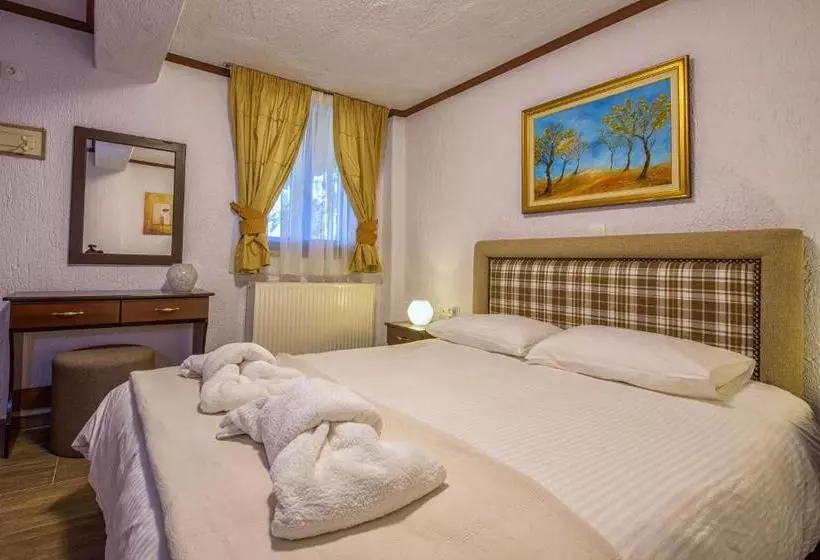 Majatalo Omalia Village