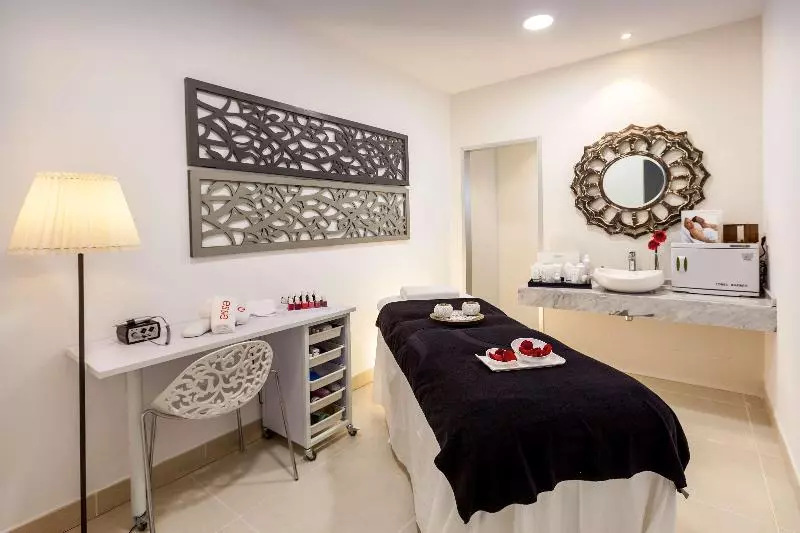 فندق Barcelo Corralejo Sands