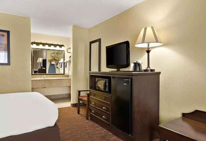 هتل Best Western Center Pointe Inn
