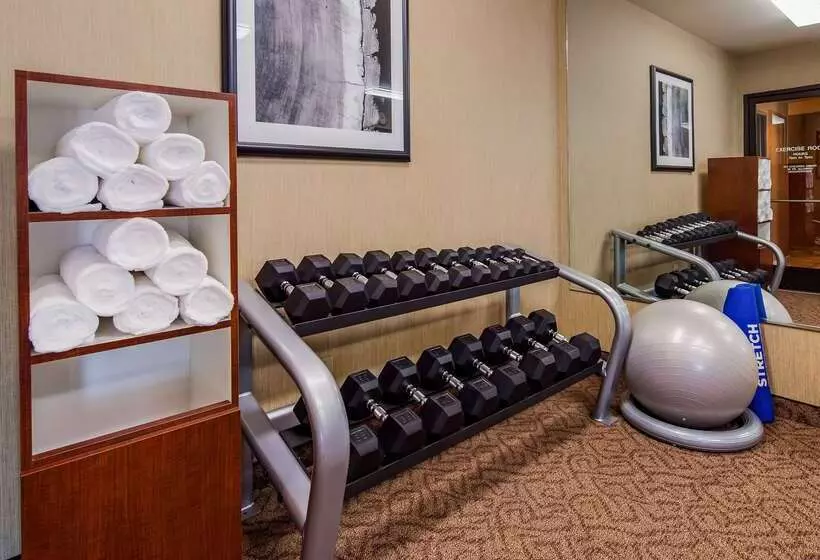 Отель Best Western Exeter Inn & Suites