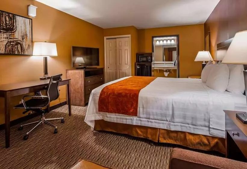 Отель Best Western Exeter Inn & Suites