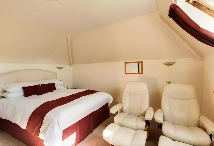 酒店 Cumberland House Gatwick B & B