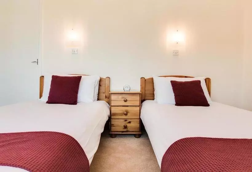 酒店 Cumberland House Gatwick B & B