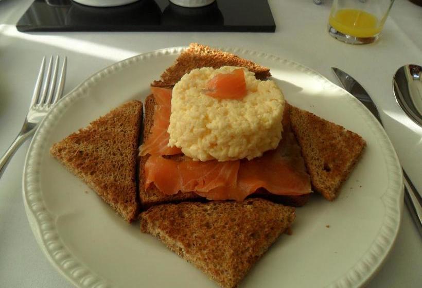 Hotel Cumberland House Gatwick B & B