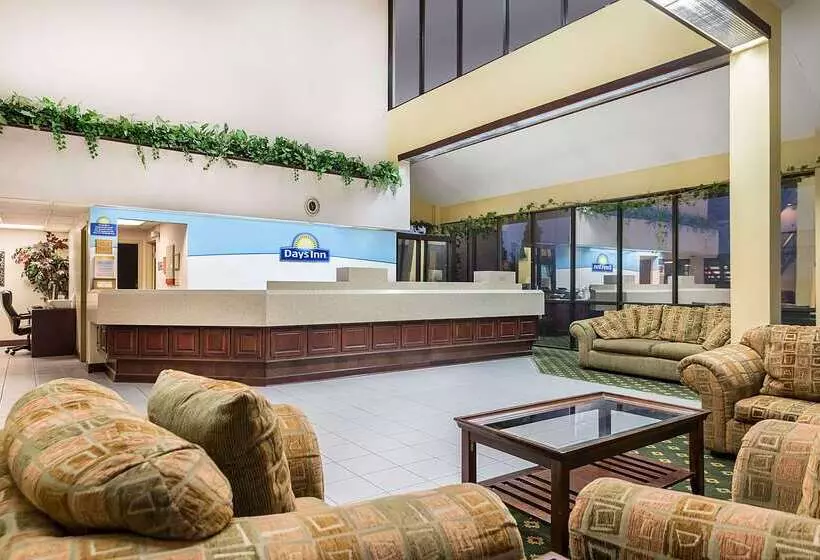 Hotelli Days Inn By Wyndham Indianapolis Northeast