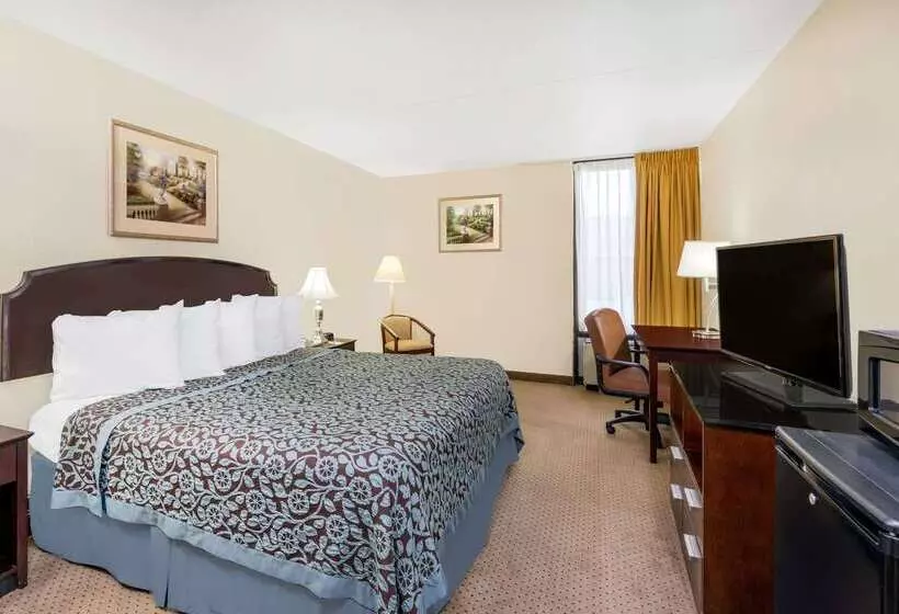 Hotelli Days Inn By Wyndham Indianapolis Northeast