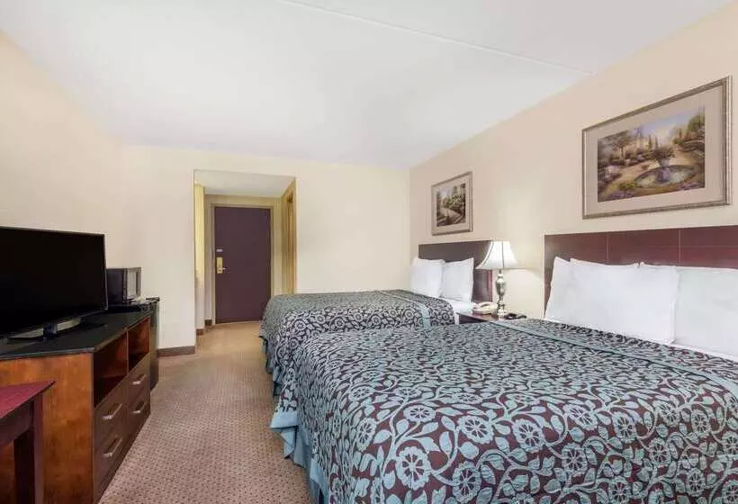 Hotelli Days Inn By Wyndham Indianapolis Northeast