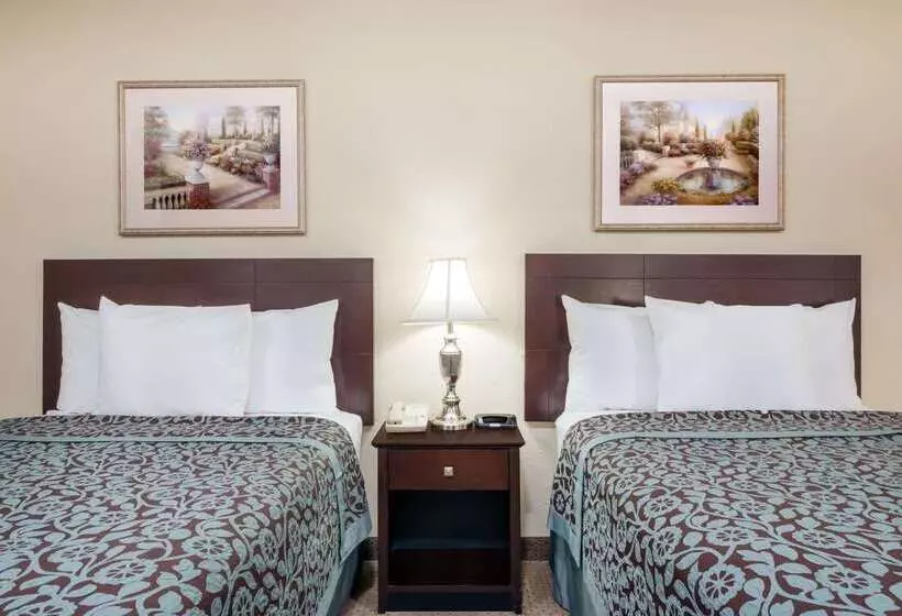 Hotelli Days Inn By Wyndham Indianapolis Northeast