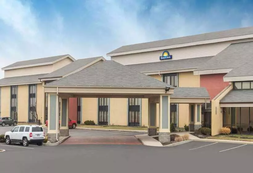 Hotelli Days Inn By Wyndham Indianapolis Northeast