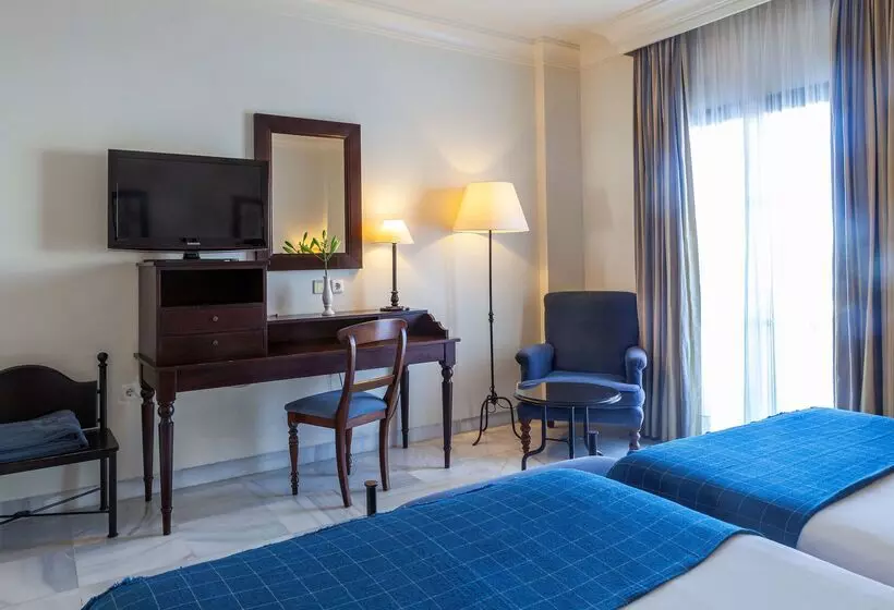 Отель Duque De Najera