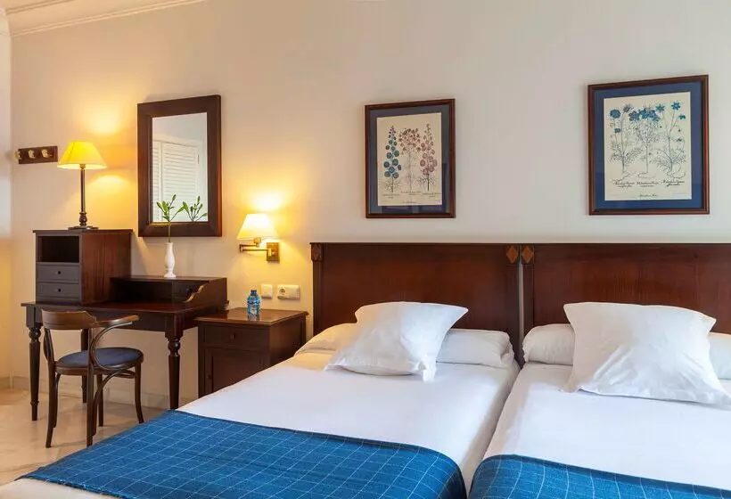 Отель Duque De Najera