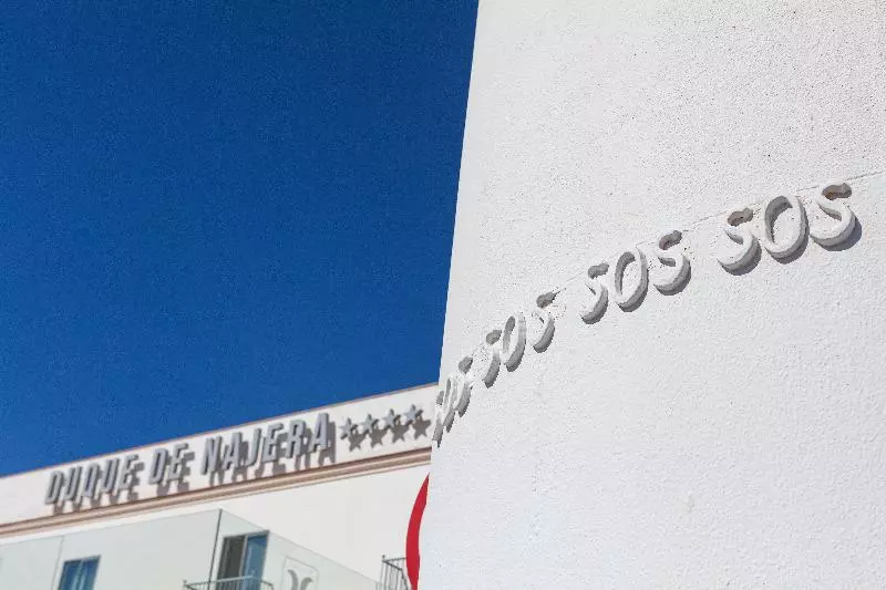 Отель Duque De Najera