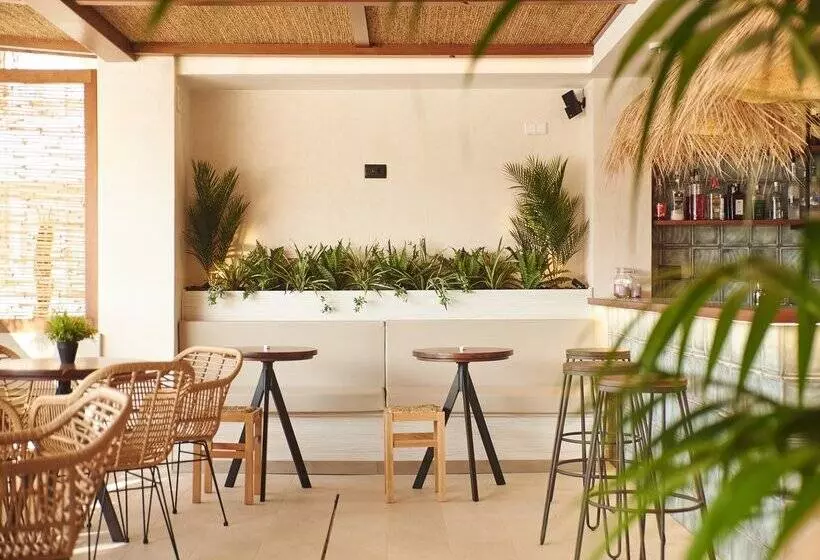 ホテル DWO Sirius - Adults Only (+16)