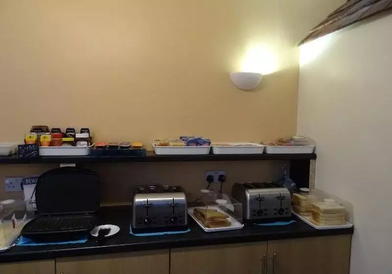 酒店 The Gatwick White House