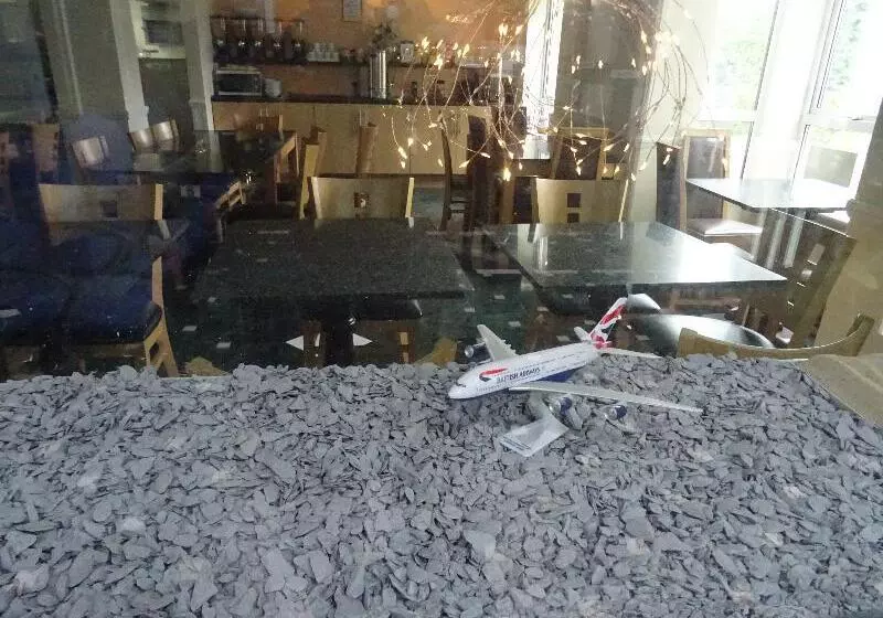 酒店 The Gatwick White House