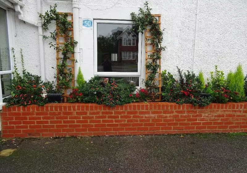 酒店 The Gatwick White House