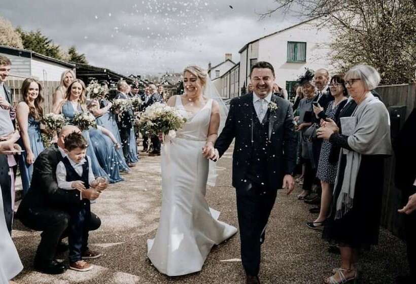 فندق Gwesty R Emlyn