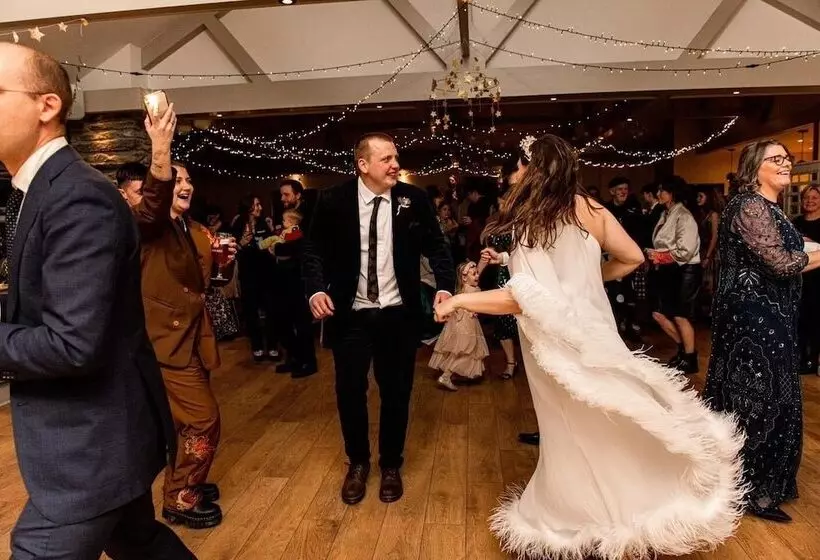 בית מלון כפרי Gwesty R Emlyn