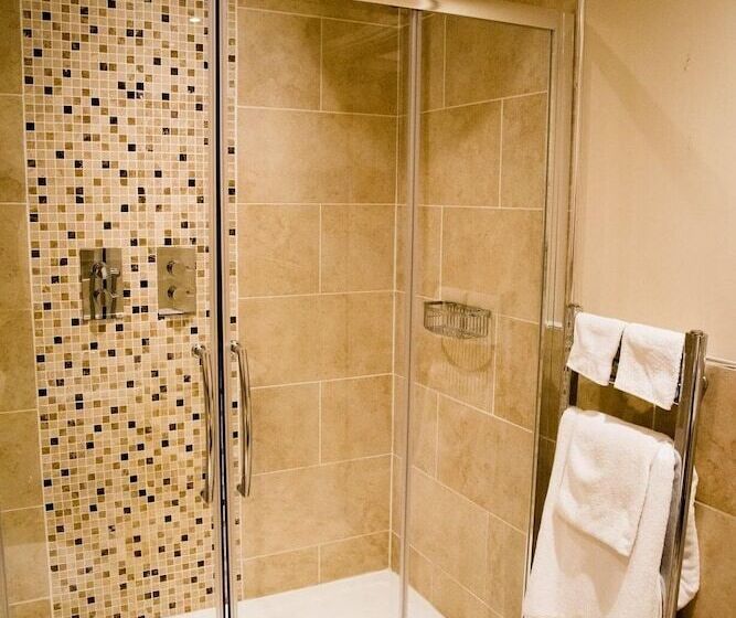 فندق Gwesty R Emlyn