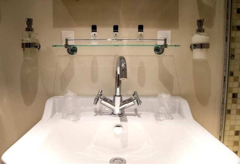 فندق Gwesty R Emlyn